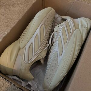 Adidas Ozelia Savanna Men’s 10